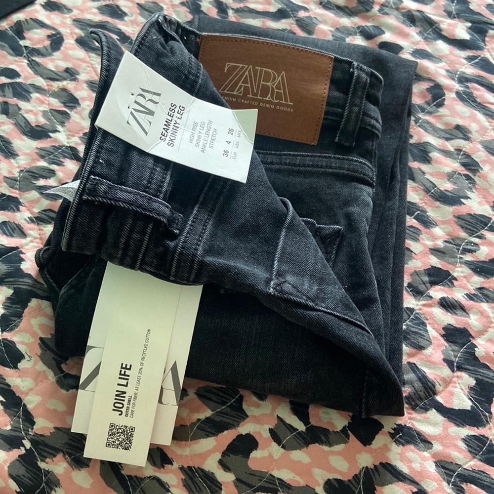 Zara Jeans